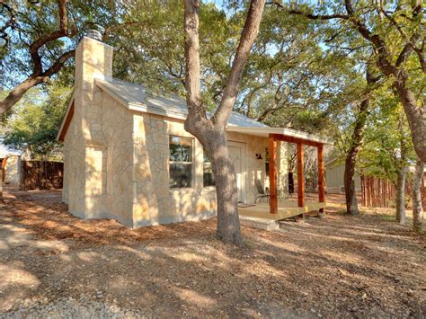 desert willow bed and breakfast.